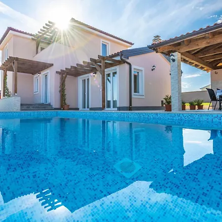 Niko, Your Ideal Summer Oasis Near Porec Vikendica Stranici kod Lovreca